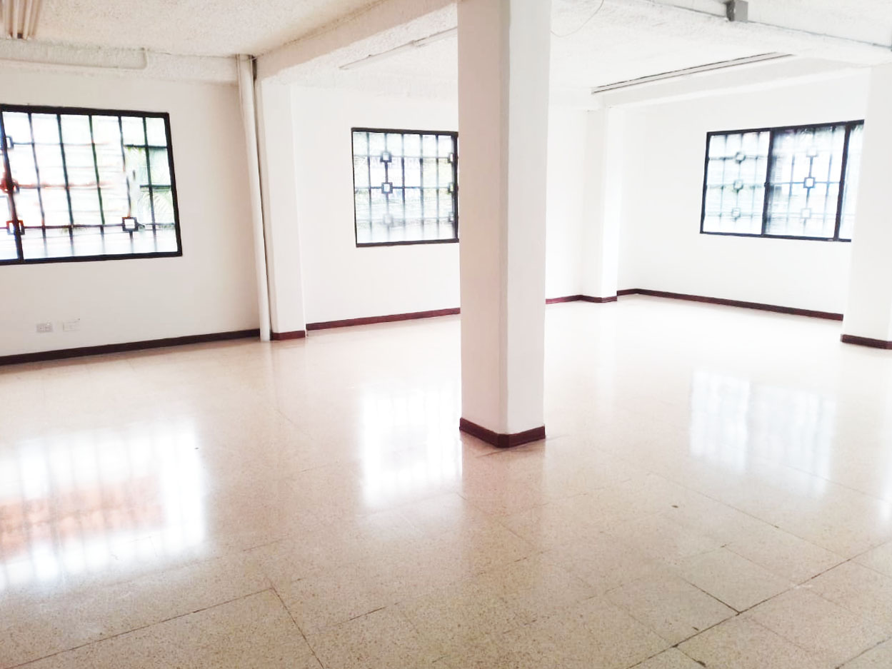 Bodega en arriendo en El Chagualo, Medellín, 110 m² · foto 8 de 14