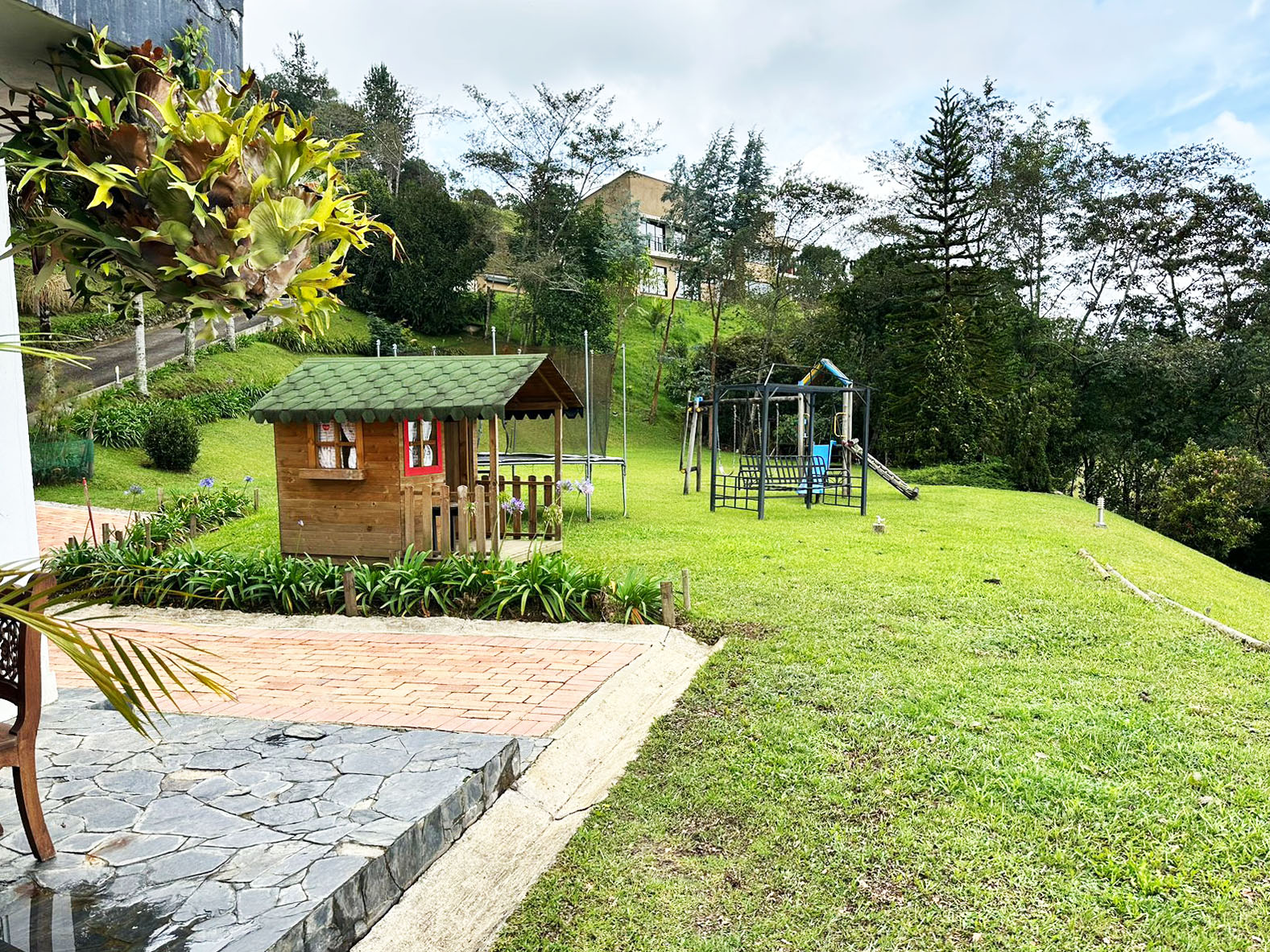 Casa de 5 alcobas en venta en Las Palmas, Envigado, 621 m² · foto 17 de 18