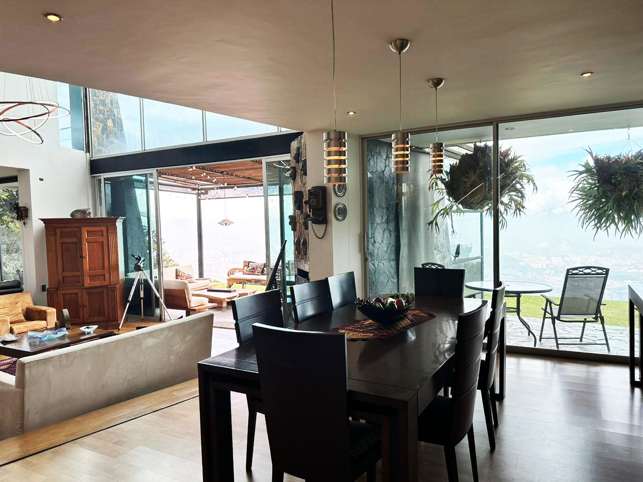 Casa de 5 alcobas en venta en Las Palmas, Envigado, 621 m² · foto 4 de 18