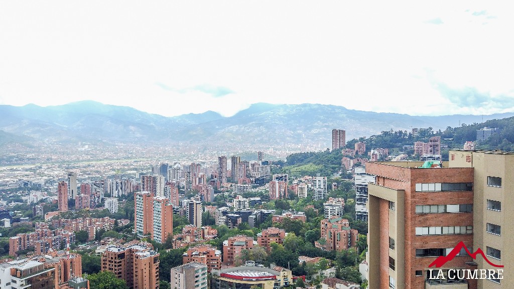 Apartamento de 3 alcobas en arriendo en El Tesoro, Medellín, 263 m² · foto 5 de 16