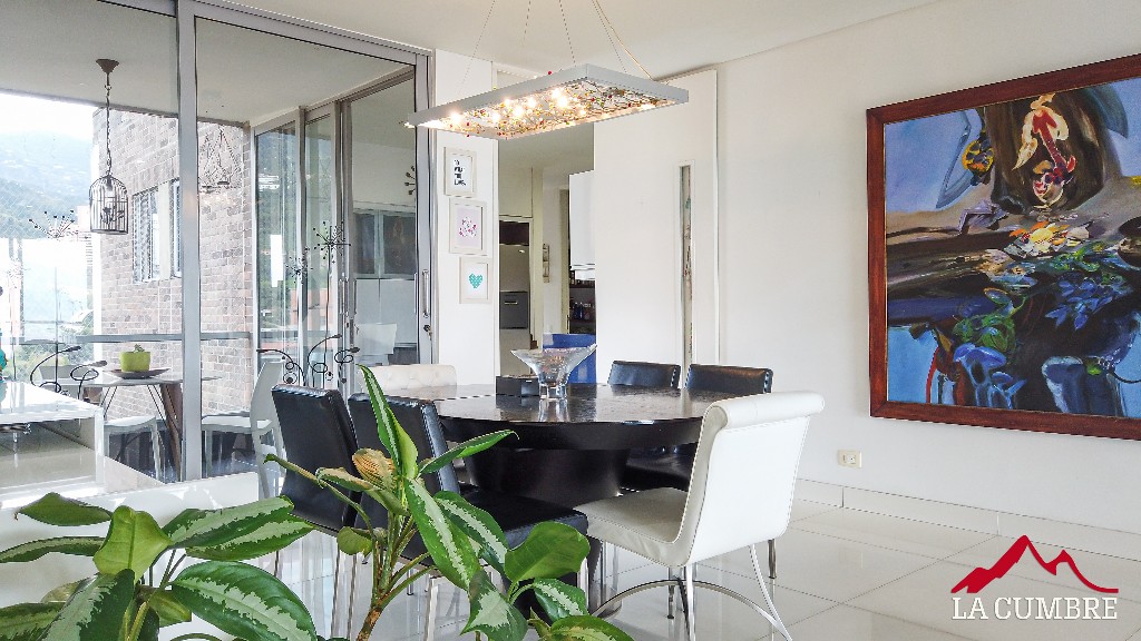 Apartamento de 3 alcobas en arriendo en El Tesoro, Medellín, 263 m² · foto 6 de 16