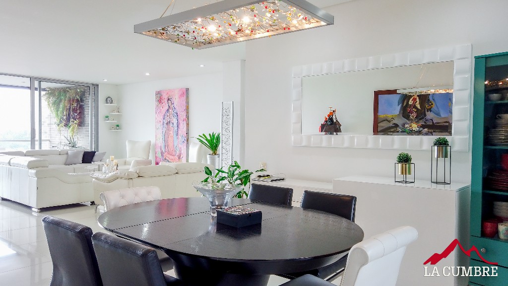 Apartamento de 3 alcobas en arriendo en El Tesoro, Medellín, 263 m² · foto 8 de 16
