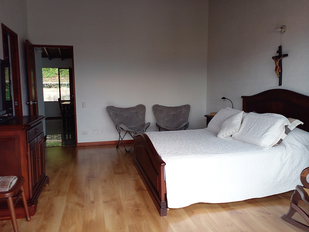 Casa de 3 alcobas en venta en Loma Del Chocho, Envigado, 177 m² · foto 12 de 20