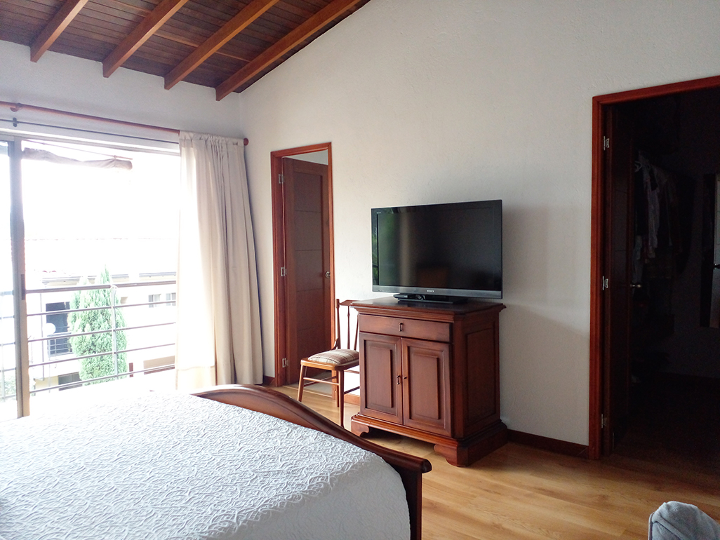 Casa de 3 alcobas en venta en Loma Del Chocho, Envigado, 177 m² · foto 13 de 20