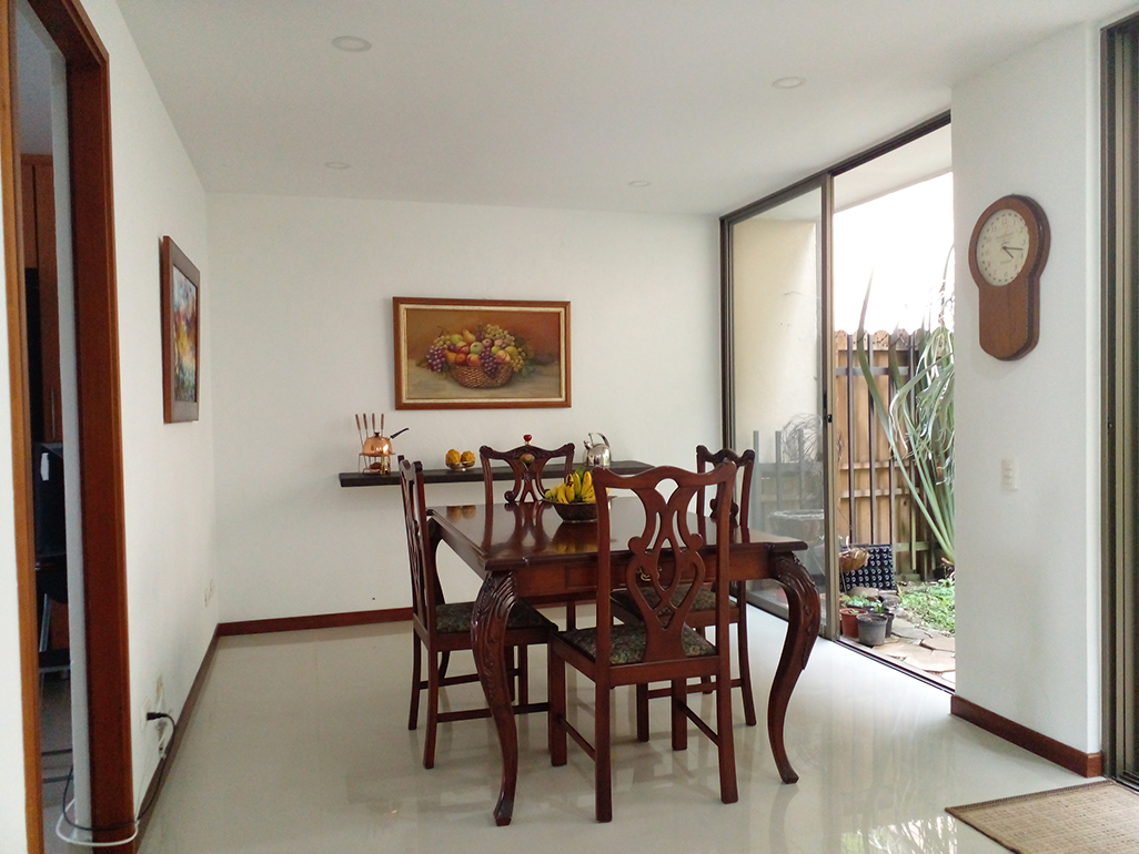 Casa de 3 alcobas en venta en Loma Del Chocho, Envigado, 177 m² · foto 4 de 20