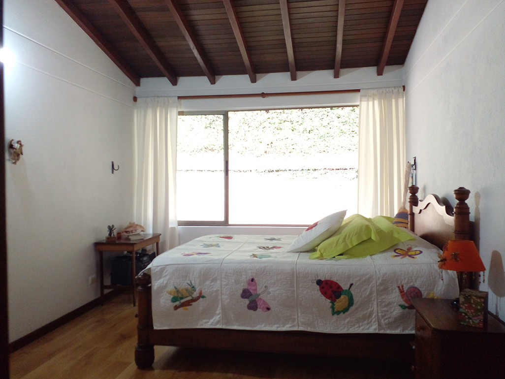 Casa de 3 alcobas en venta en Loma Del Chocho, Envigado, 177 m² · foto 9 de 20