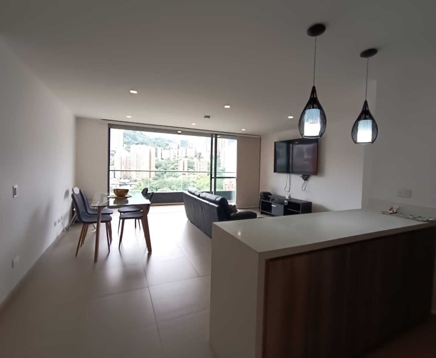 Apartamento de 3 alcobas en venta en El Poblado, Medellín, 112 m² · foto 4 de 11