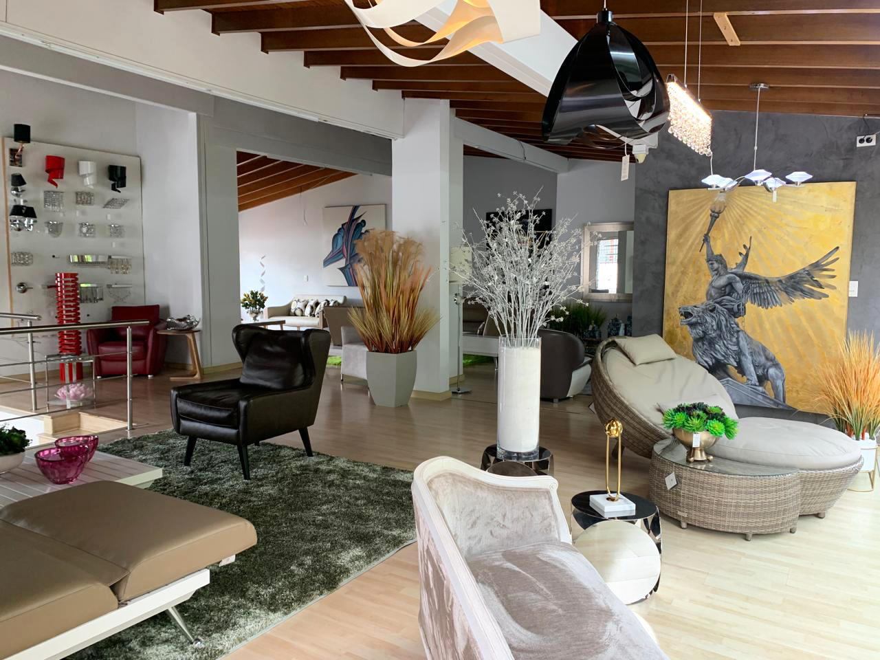 Local en arriendo en Patio Bonito, Medellín, 415 m² · foto 2 de 9
