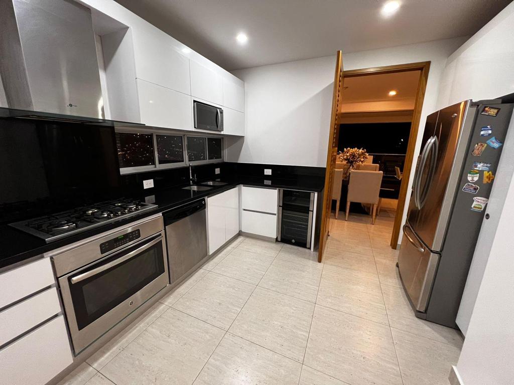 Apartamento de 4 alcobas en venta en Santa Teresita, Cali, 220 m² · foto 20 de 22
