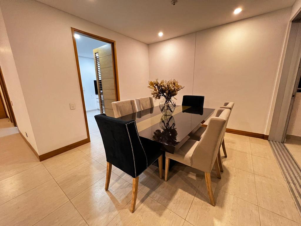 Apartamento de 4 alcobas en venta en Santa Teresita, Cali, 220 m² · foto 21 de 22
