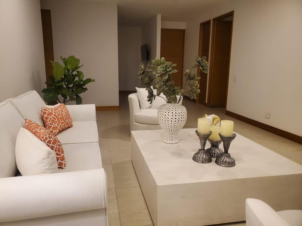 Apartamento de 4 alcobas en venta en Santa Teresita, Cali, 220 m² · foto 8 de 22