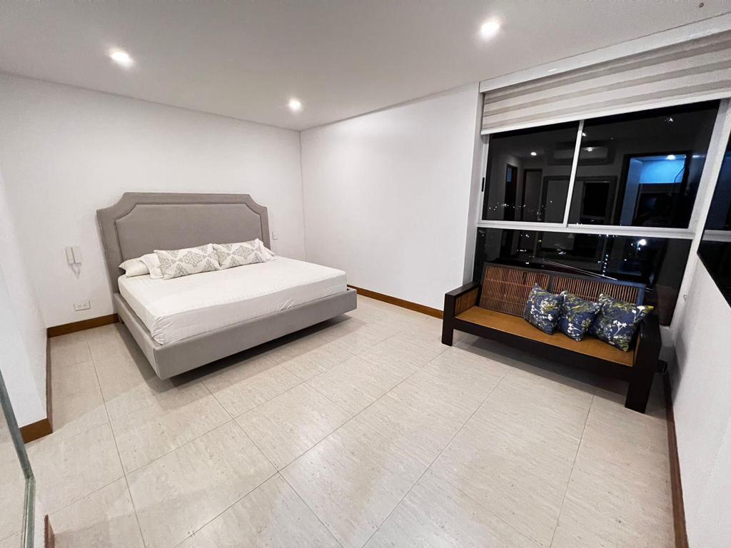 Apartamento de 4 alcobas en venta en Santa Teresita, Cali, 220 m² · foto 9 de 22
