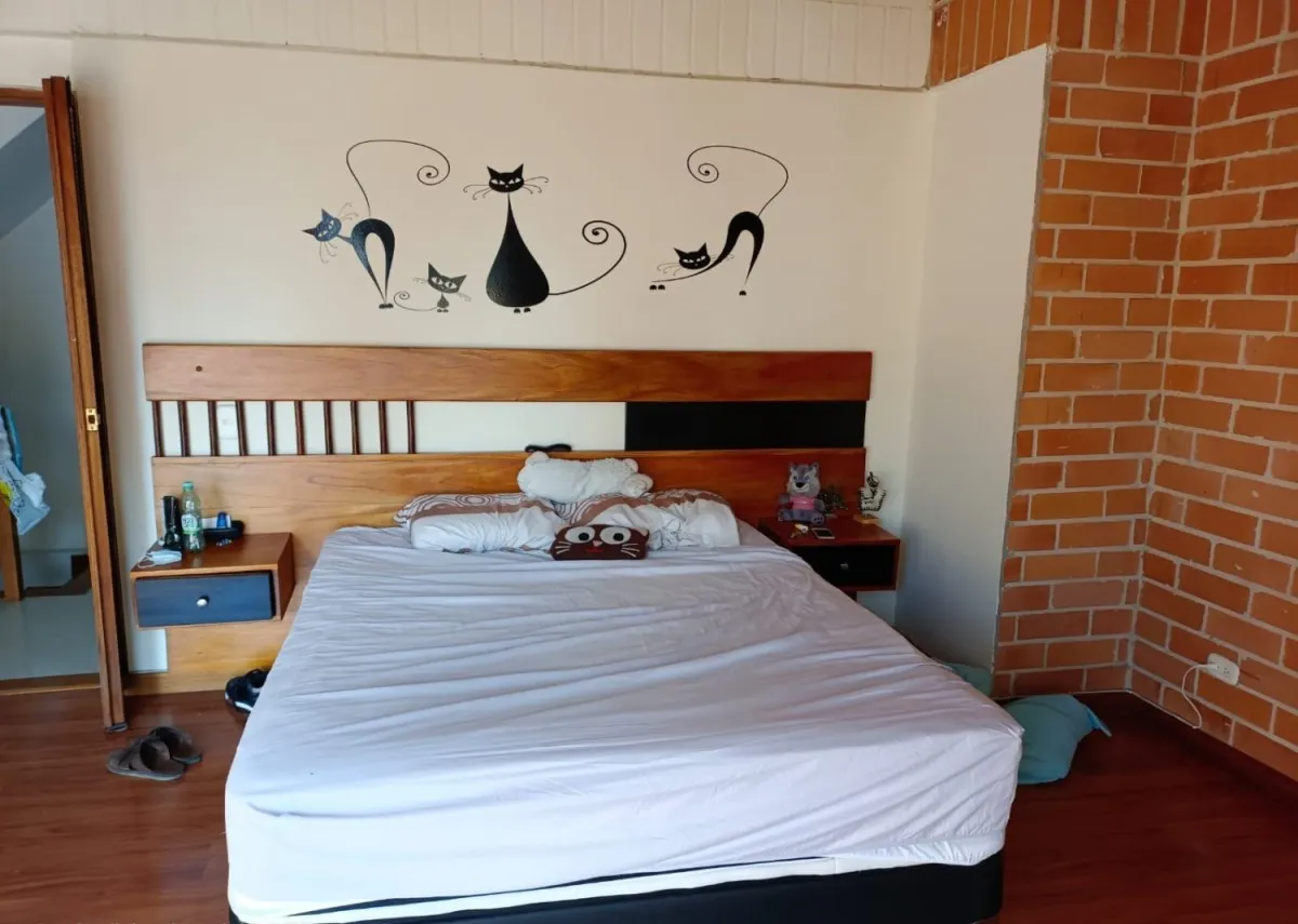 Casa de 4 alcobas en venta en Las Lomitas, Sabaneta, 217 m² · foto 8 de 19