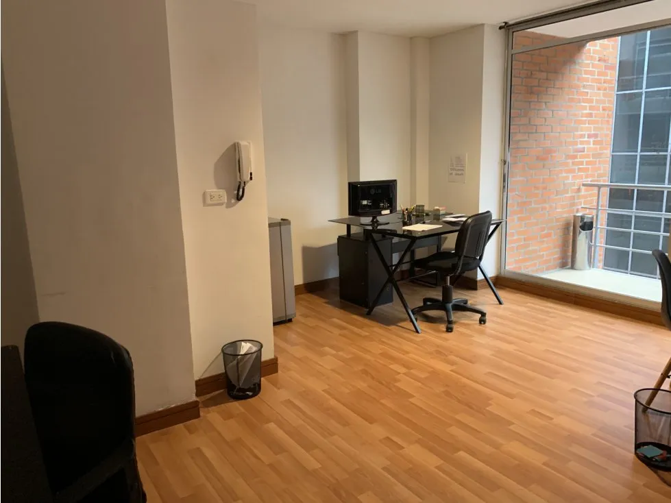 Oficina en venta en La Castellana, Armenia, 31 m² · foto 3 de 9