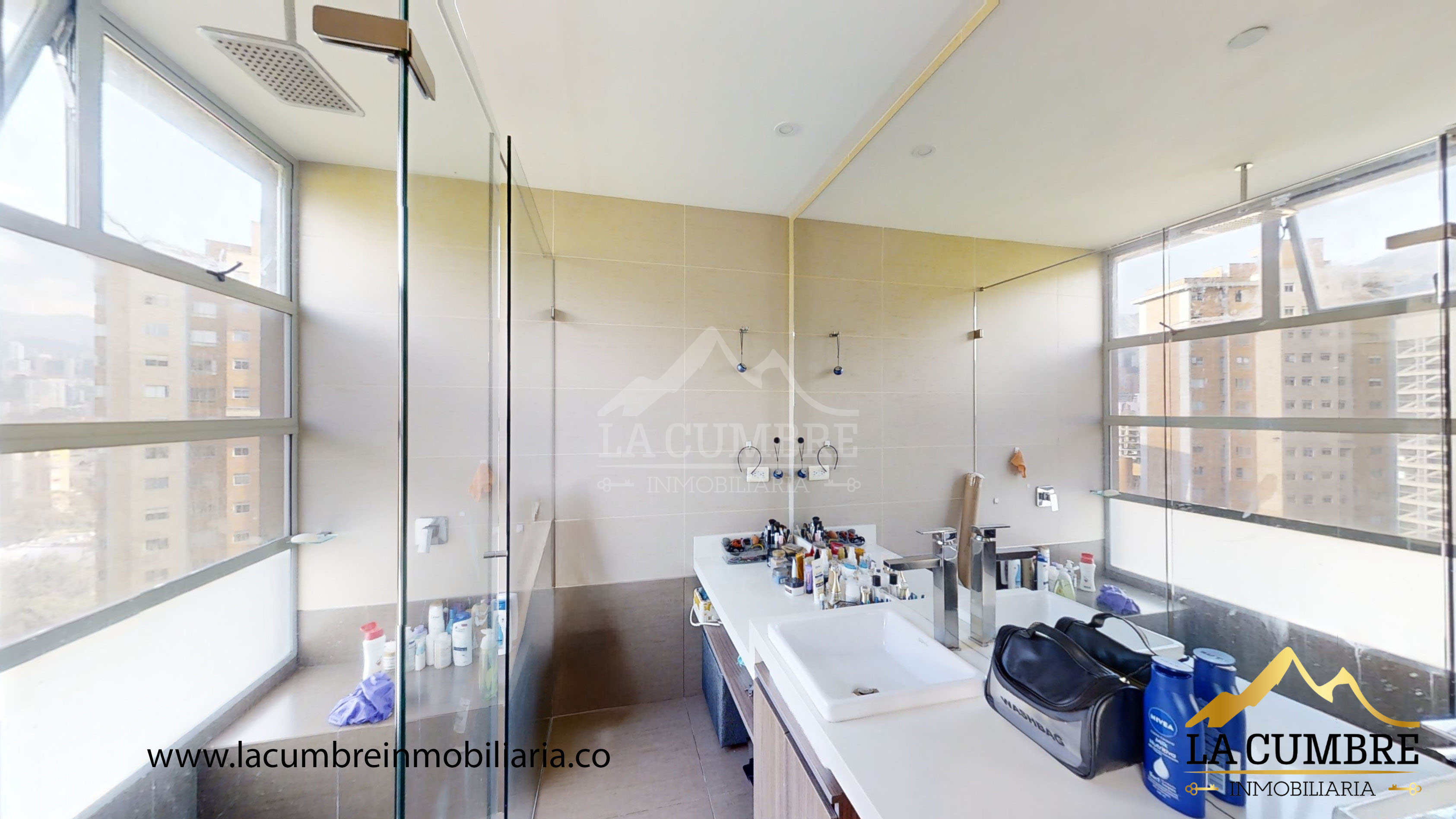 Apartamento de 3 alcobas en venta en El Poblado, Medellín, 128 m² · foto 11 de 12