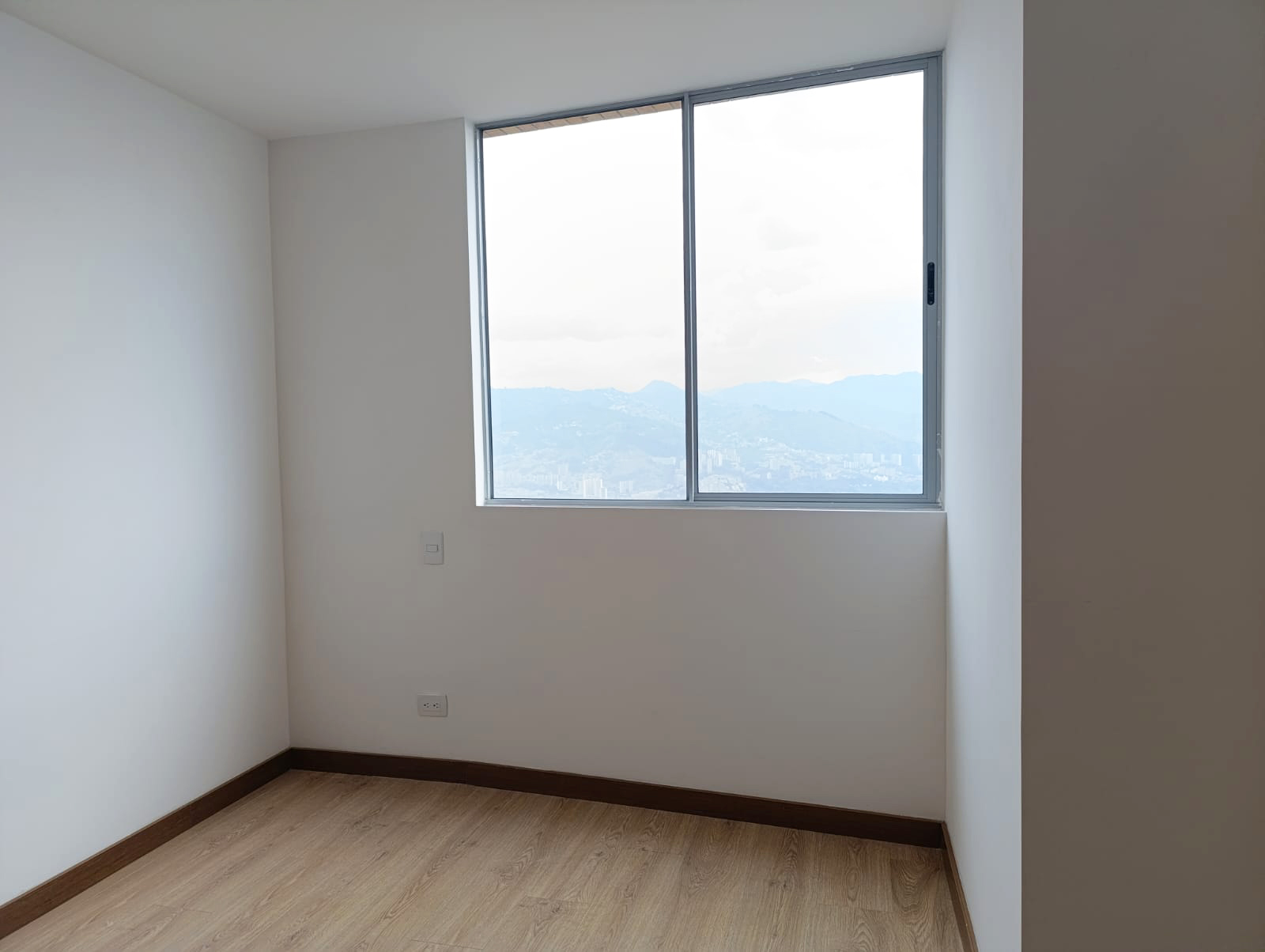 Apartamento de 3 alcobas en arriendo en Loma De Los Gonzalez, Medellín, 109 m² · foto 13 de 20