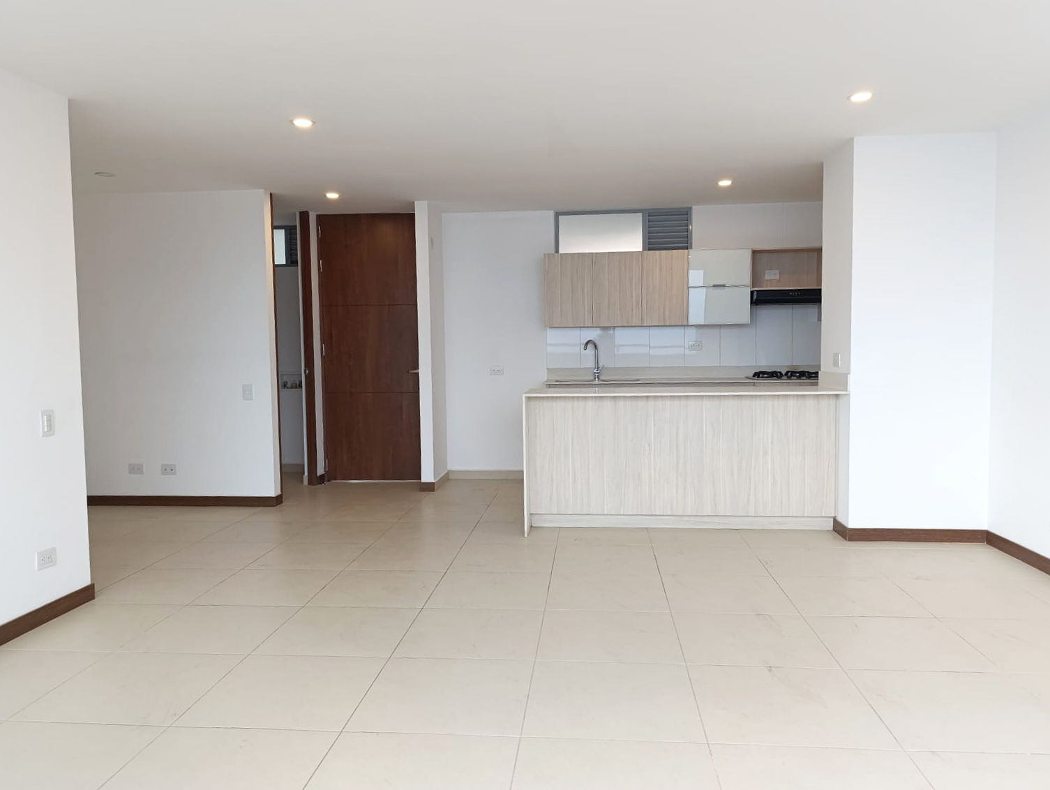 Apartamento de 3 alcobas en arriendo en Loma De Los Gonzalez, Medellín, 109 m² · foto 4 de 20