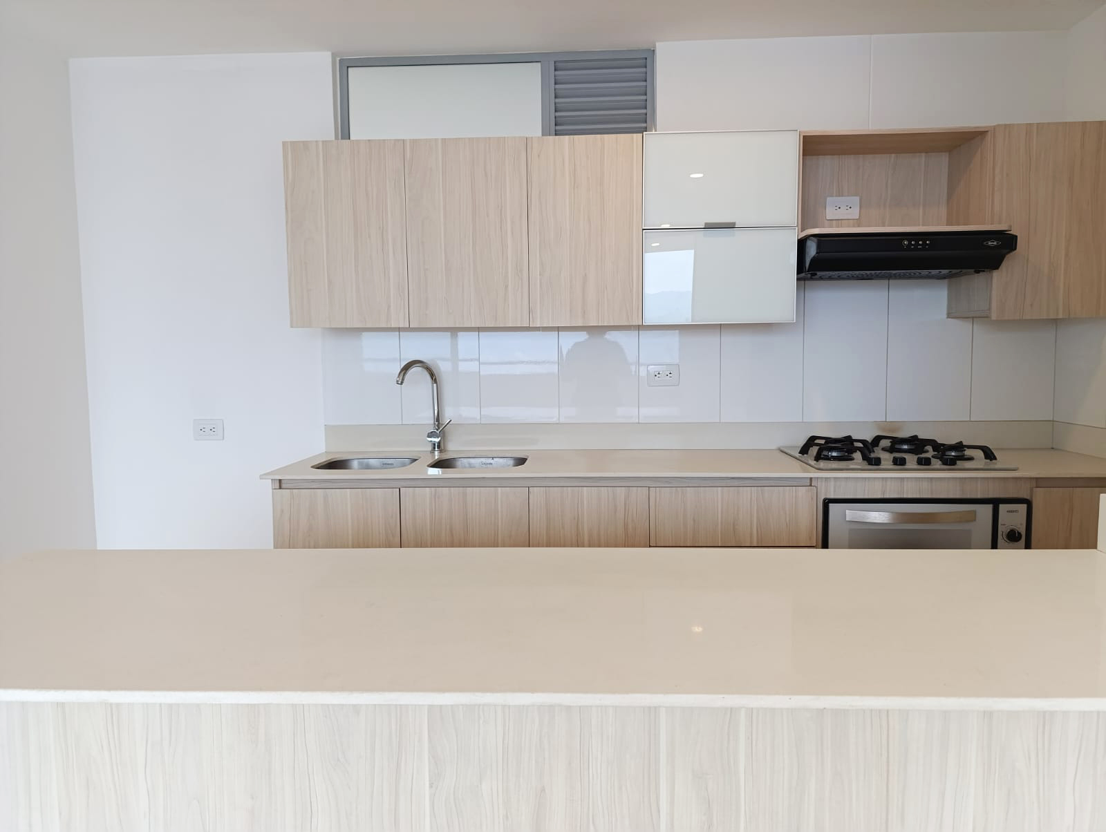 Apartamento de 3 alcobas en arriendo en Loma De Los Gonzalez, Medellín, 109 m² · foto 6 de 20