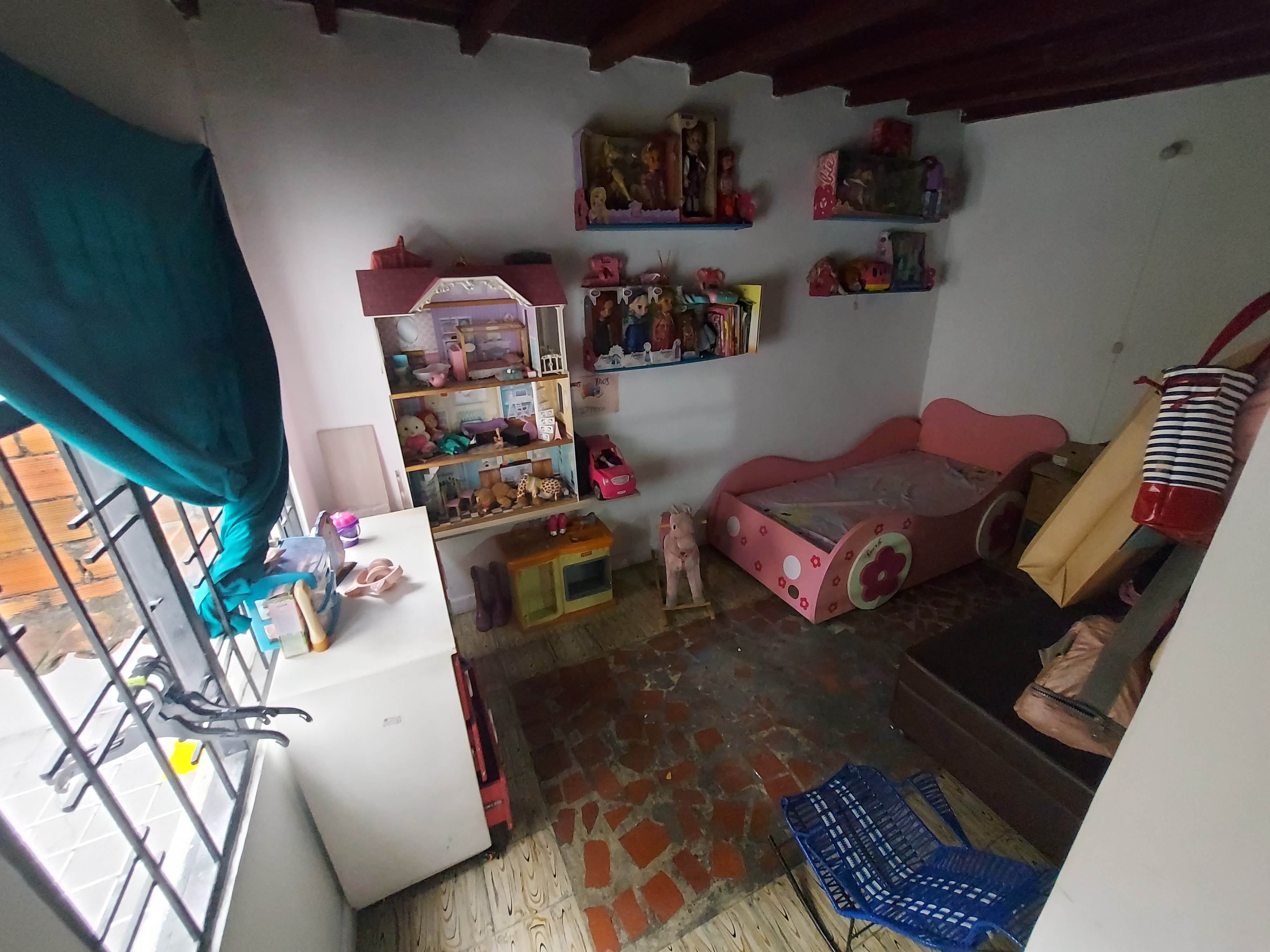 Casa de 3 alcobas en venta en El Poblado, Girón, 140 m² · foto 11 de 13