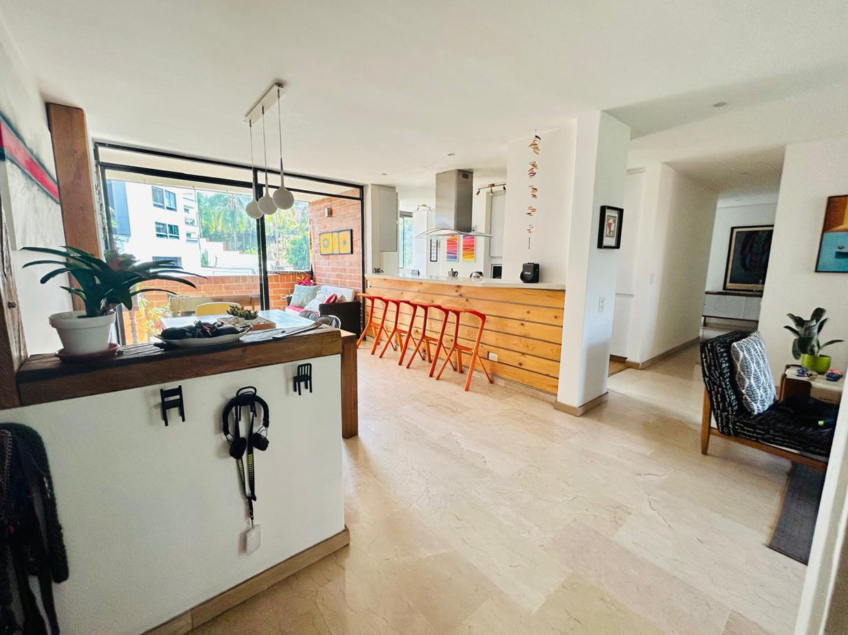 Apartamento de 3 alcobas en arriendo en El Tesoro, Medellín, 134 m² · foto 6 de 20