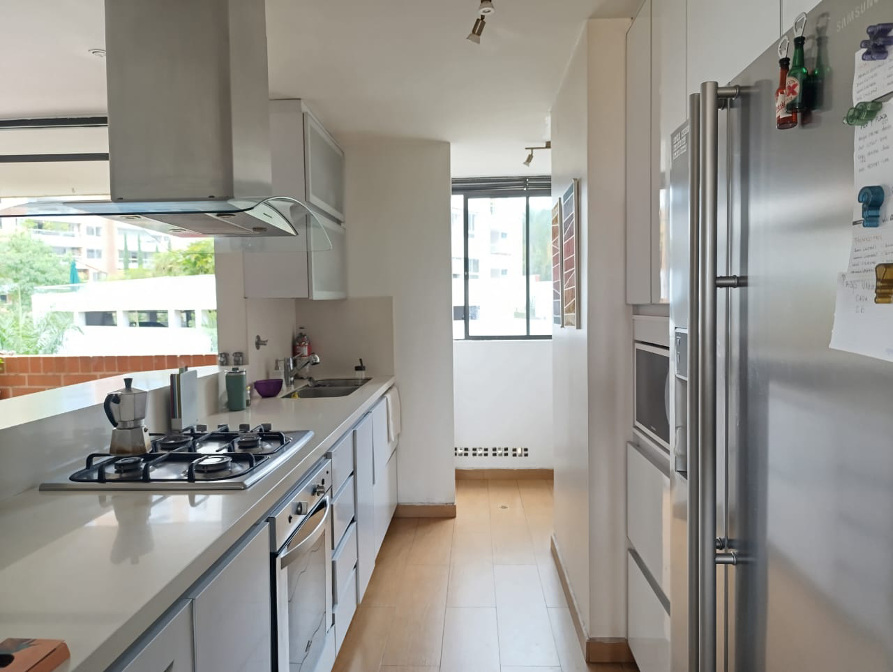 Apartamento de 3 alcobas en arriendo en El Tesoro, Medellín, 134 m² · foto 8 de 20