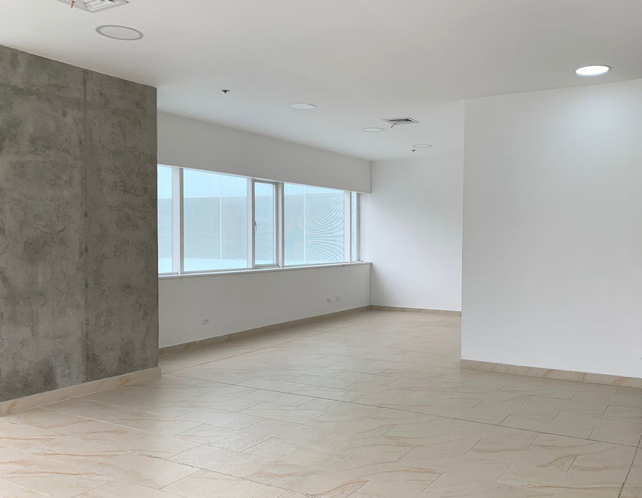 Oficina en arriendo en Manila, Medellín, 140 m² · foto 2 de 12