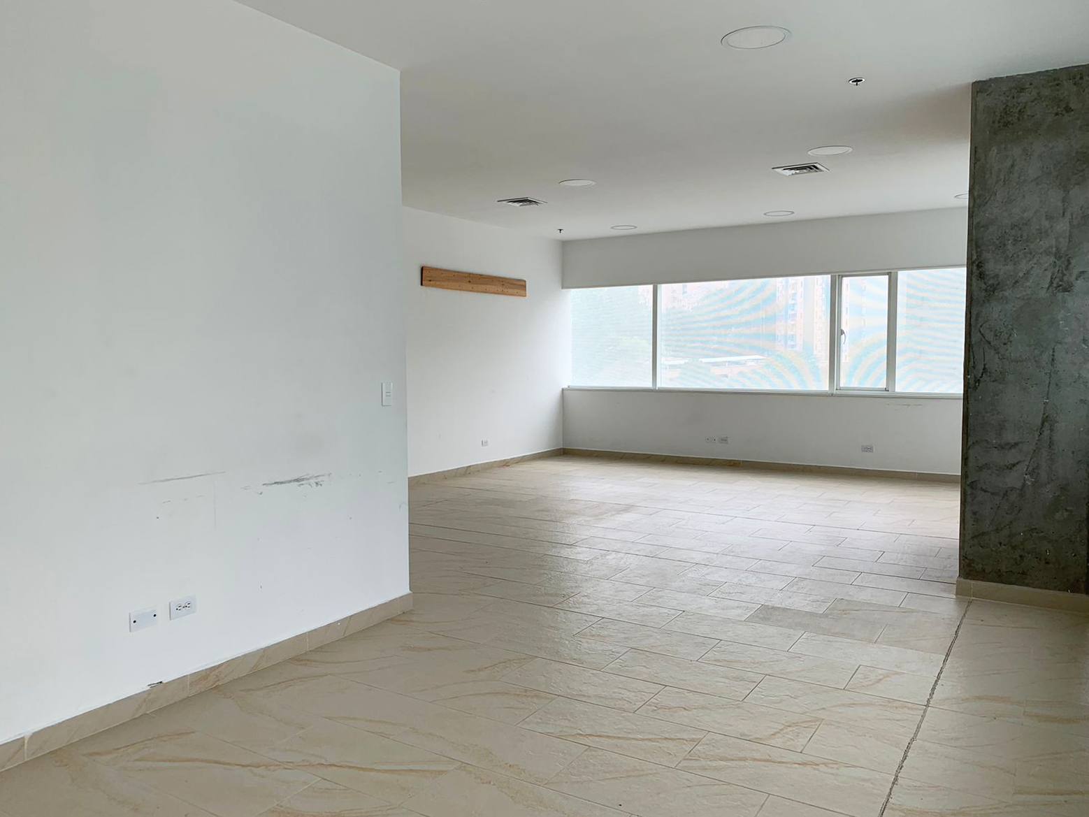 Oficina en arriendo en Manila, Medellín, 140 m² · foto 5 de 12