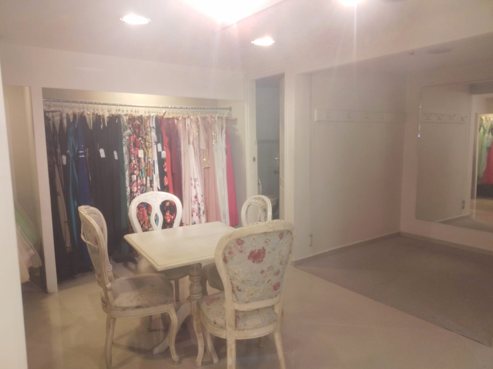 Local en arriendo en Bolivariana, Medellín, 260 m² · foto 2 de 8