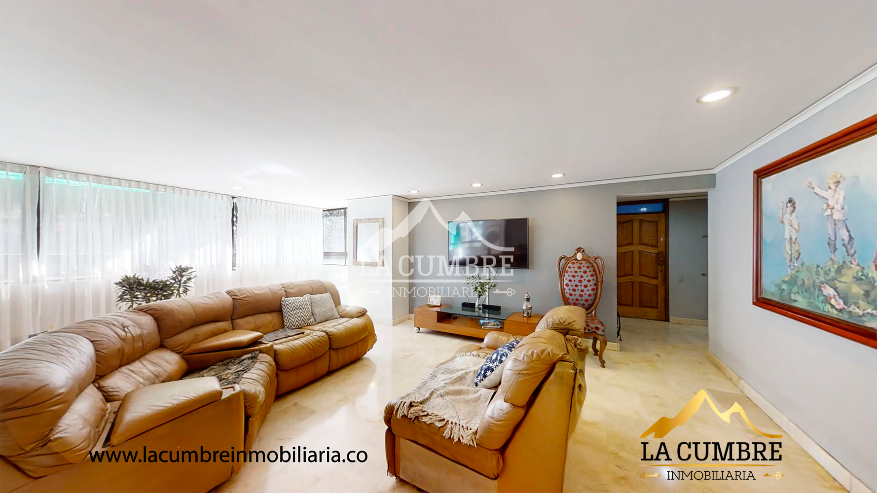 Apartamento de 4 alcobas en arriendo en Los Balsos, Medellín, 200 m² · foto 2 de 12