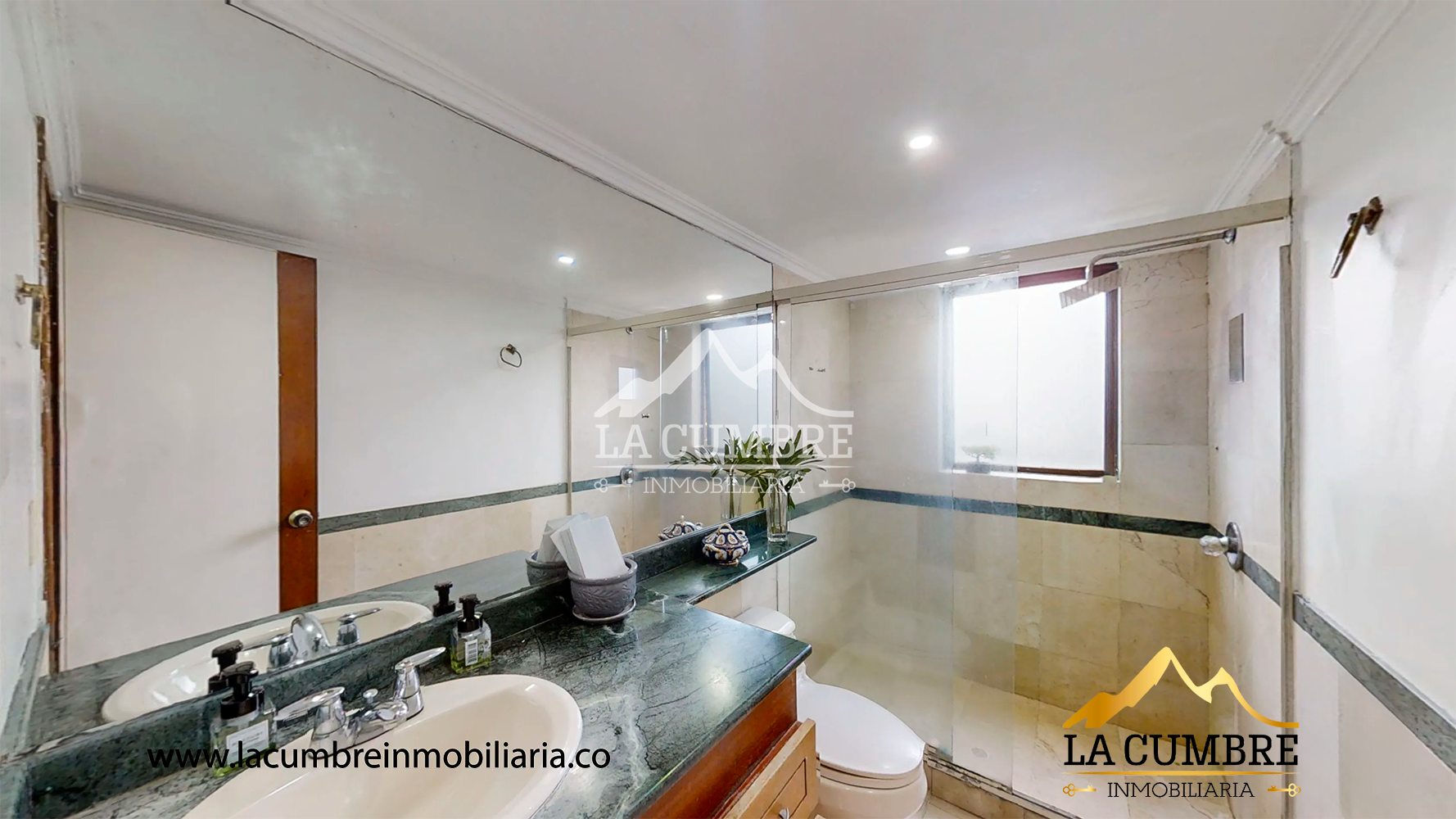 Apartamento de 4 alcobas en arriendo en Los Balsos, Medellín, 200 m² · foto 7 de 12