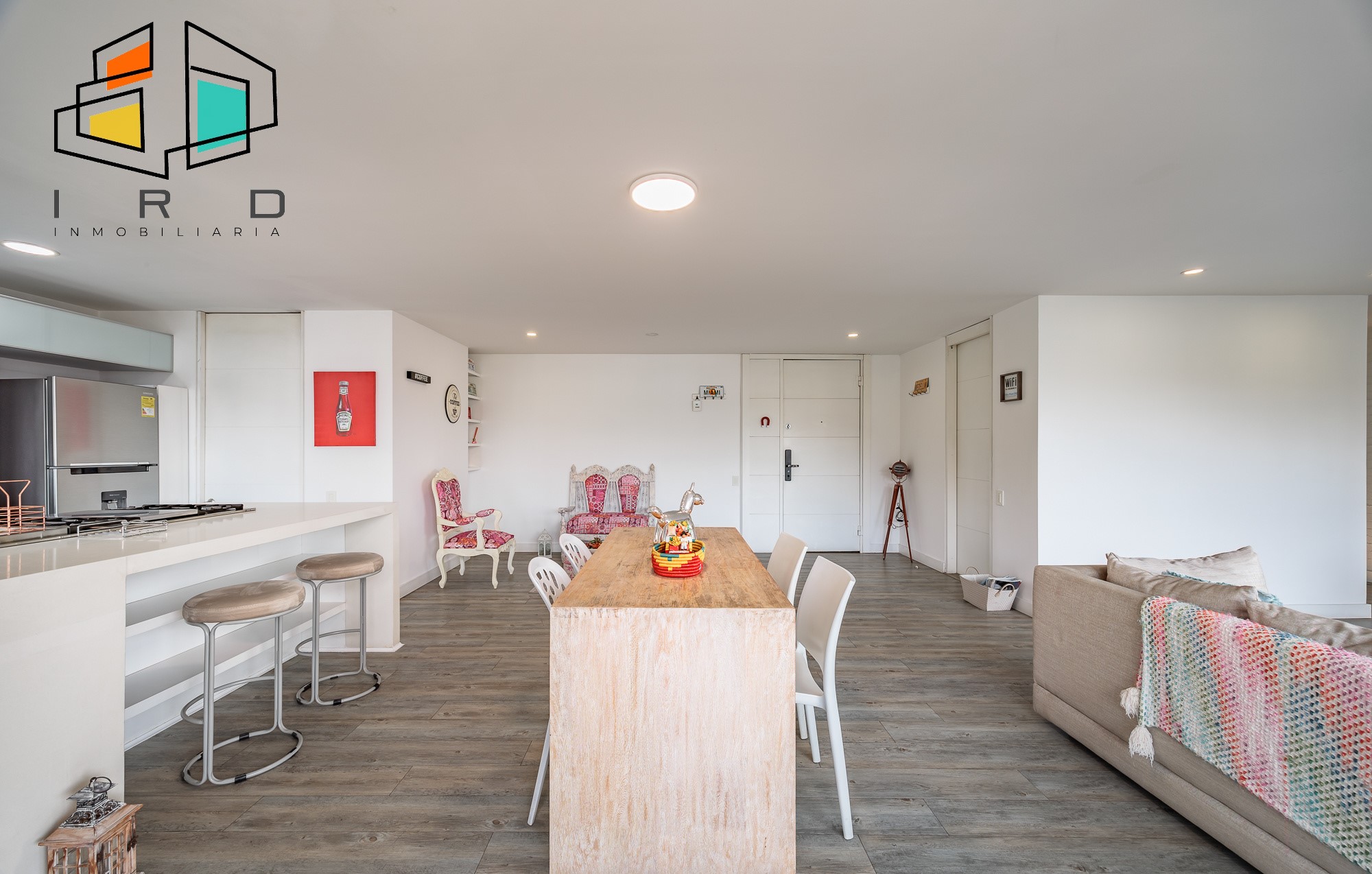 Apartamento en arriendo en El Poblado, Medellín · foto 2 de 24