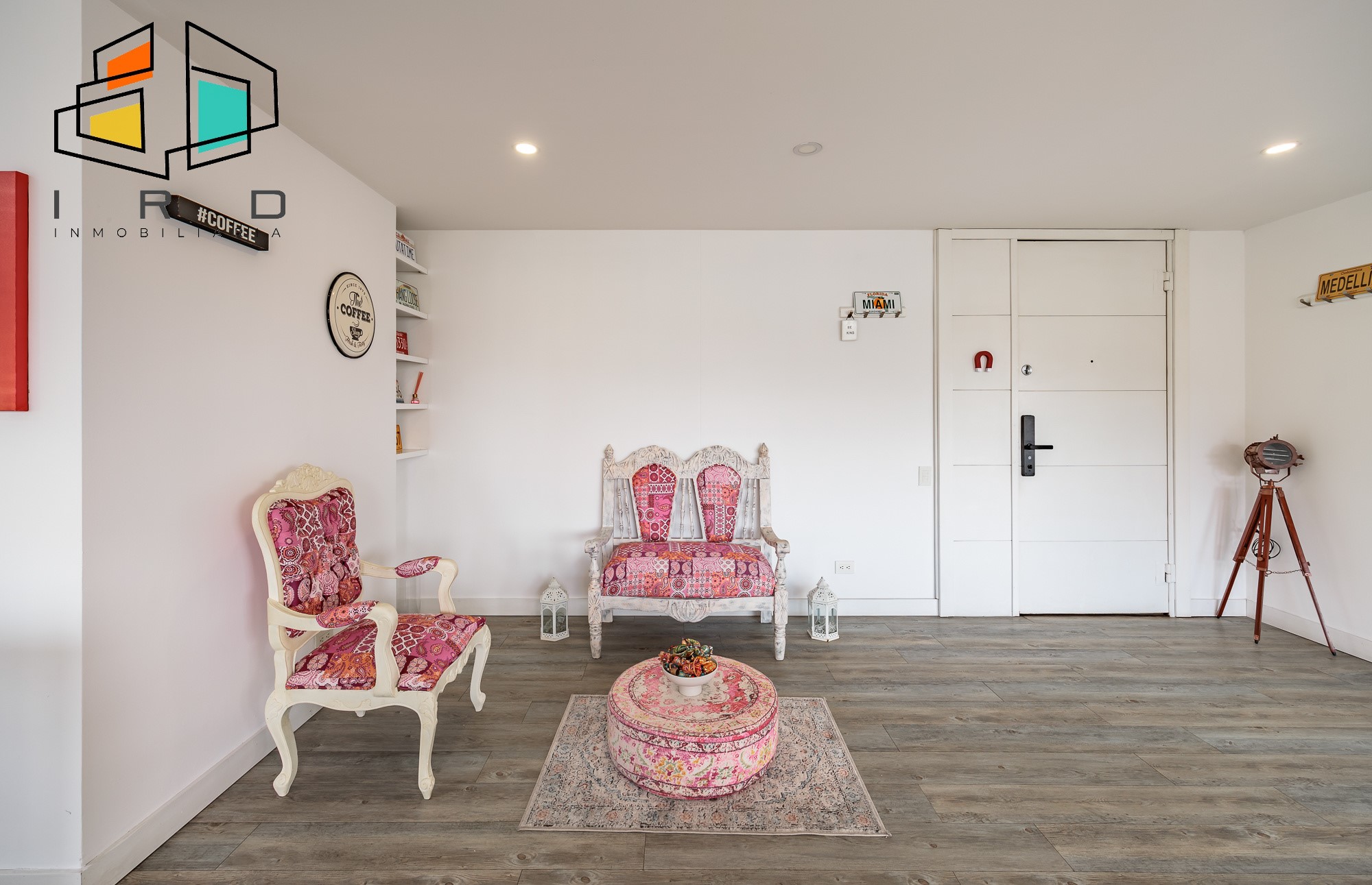 Apartamento en arriendo en El Poblado, Medellín · foto 3 de 24