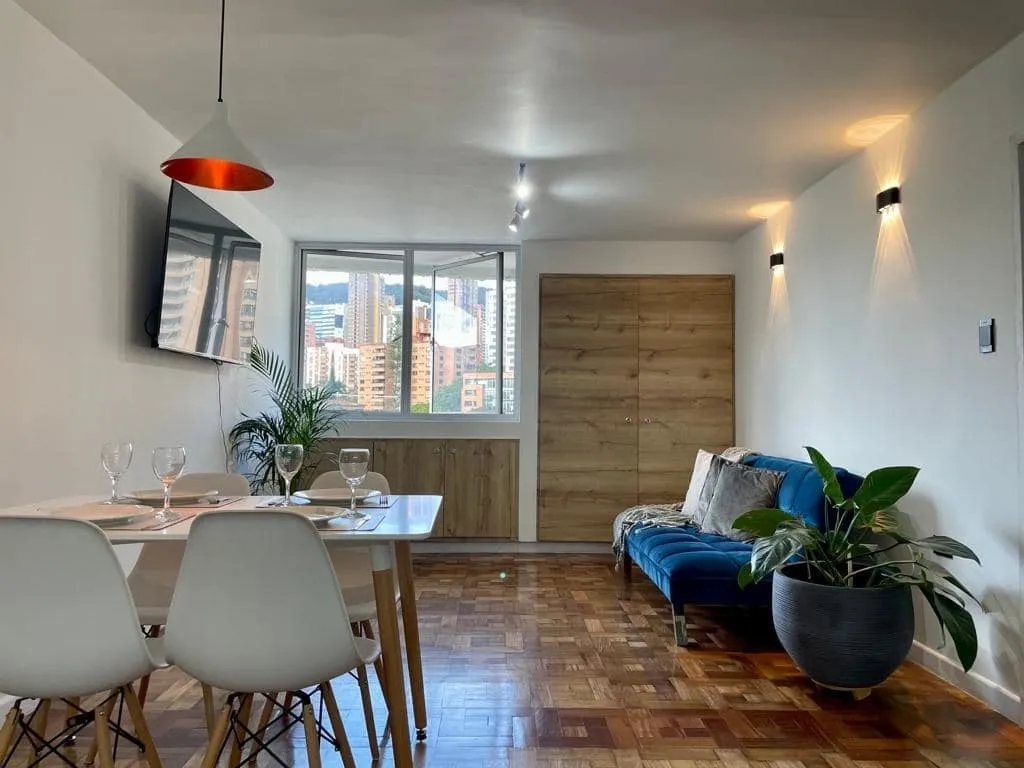 Apartamento en venta en El Poblado, Medellín · foto 3 de 24