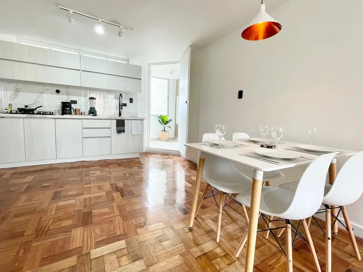 Apartamento en venta en El Poblado, Medellín · foto 4 de 24
