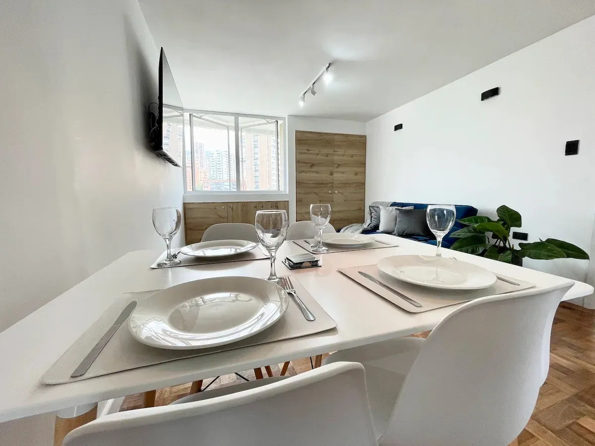 Apartamento en venta en El Poblado, Medellín · foto 5 de 24