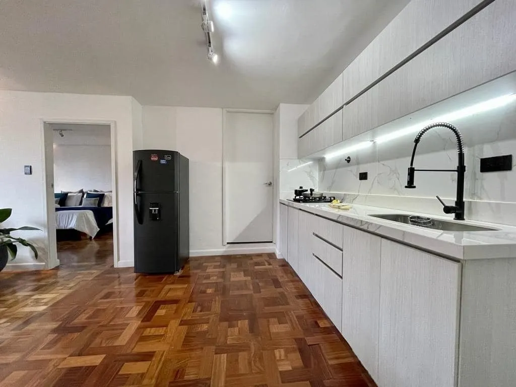 Apartamento en venta en El Poblado, Medellín · foto 8 de 24
