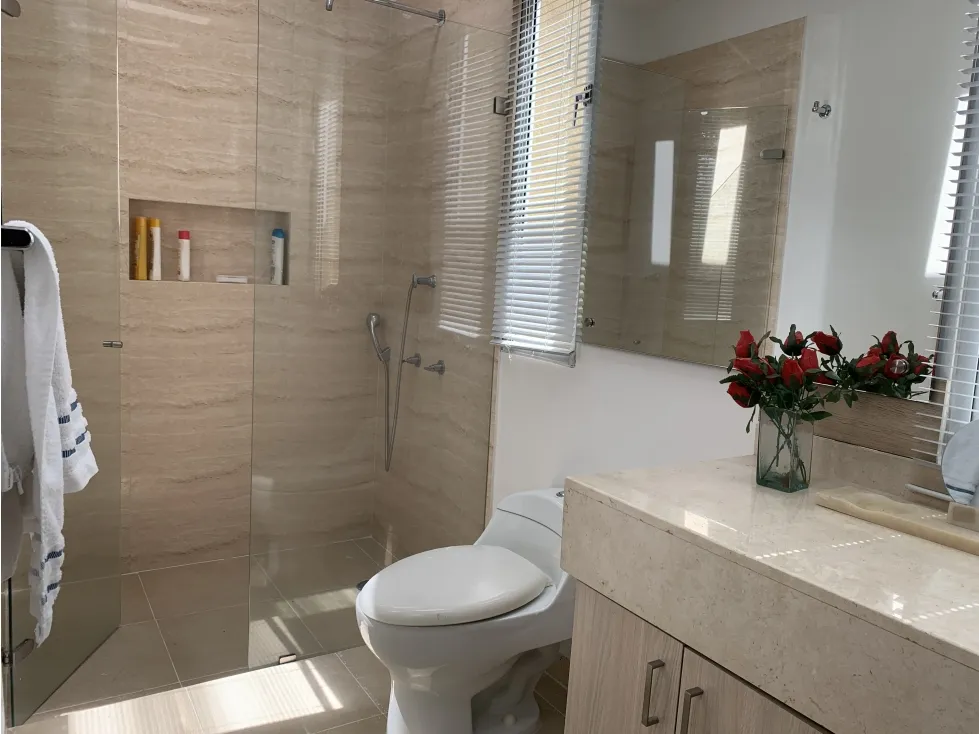 Casa de 4 alcobas en venta en El Guayabo, Armenia · foto 23 de 24