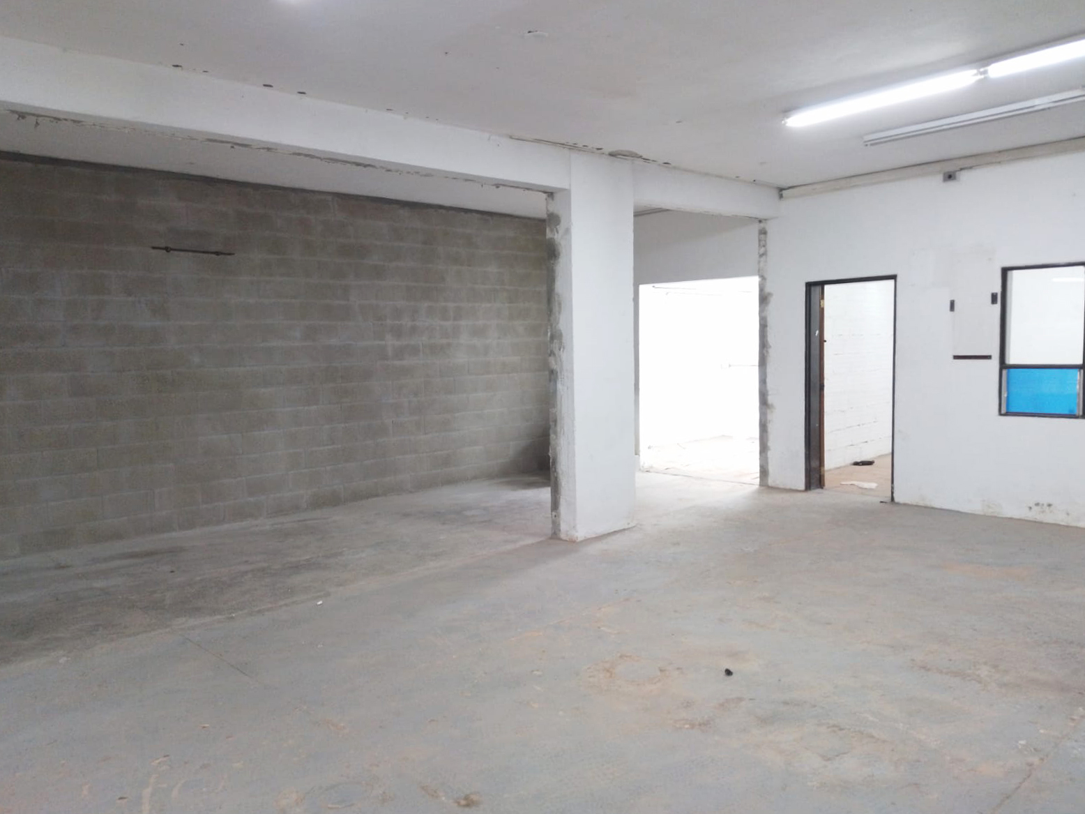 Bodega en arriendo en Colombia, Medellín, 240 m² · foto 12 de 17