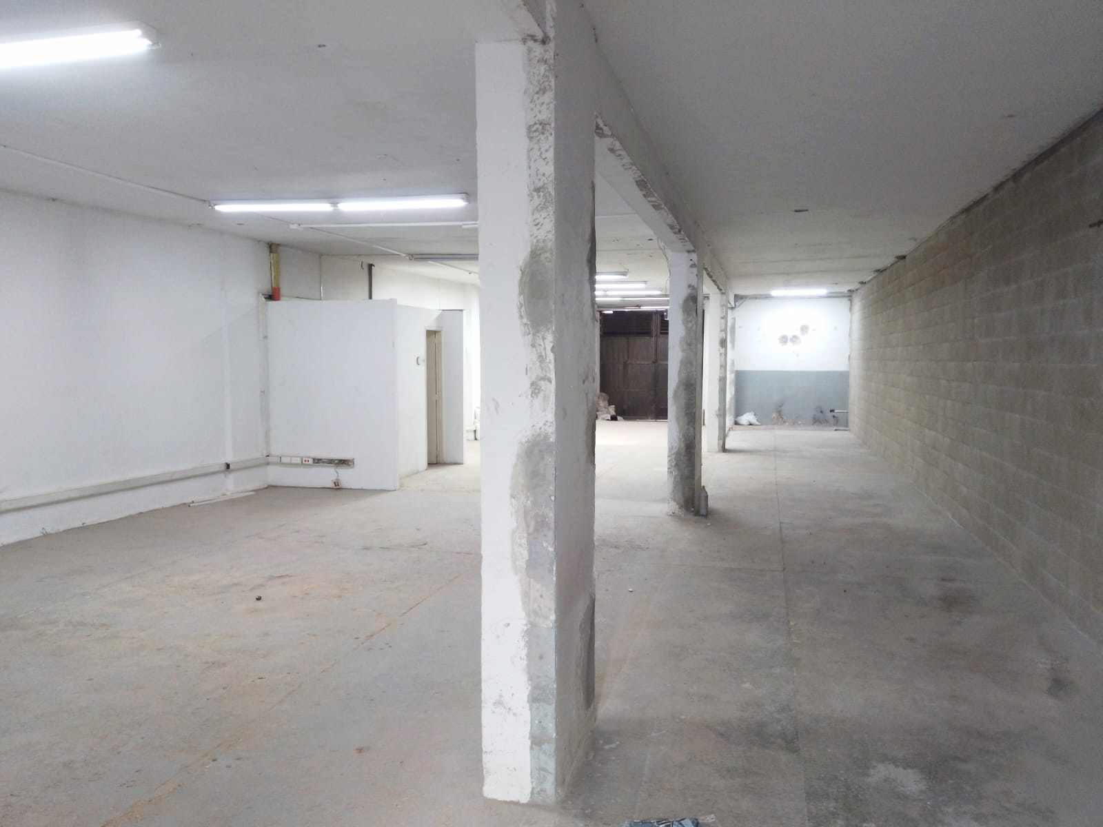 Bodega en arriendo en Colombia, Medellín, 240 m² · foto 15 de 17