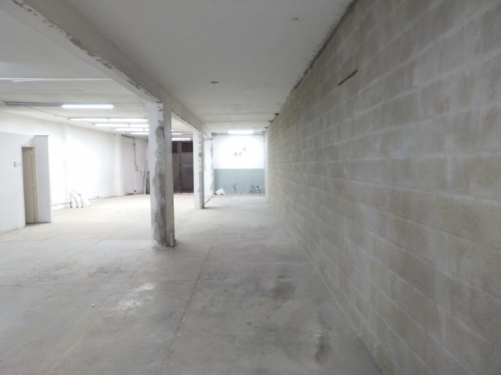 Bodega en arriendo en Colombia, Medellín, 240 m² · foto 16 de 17