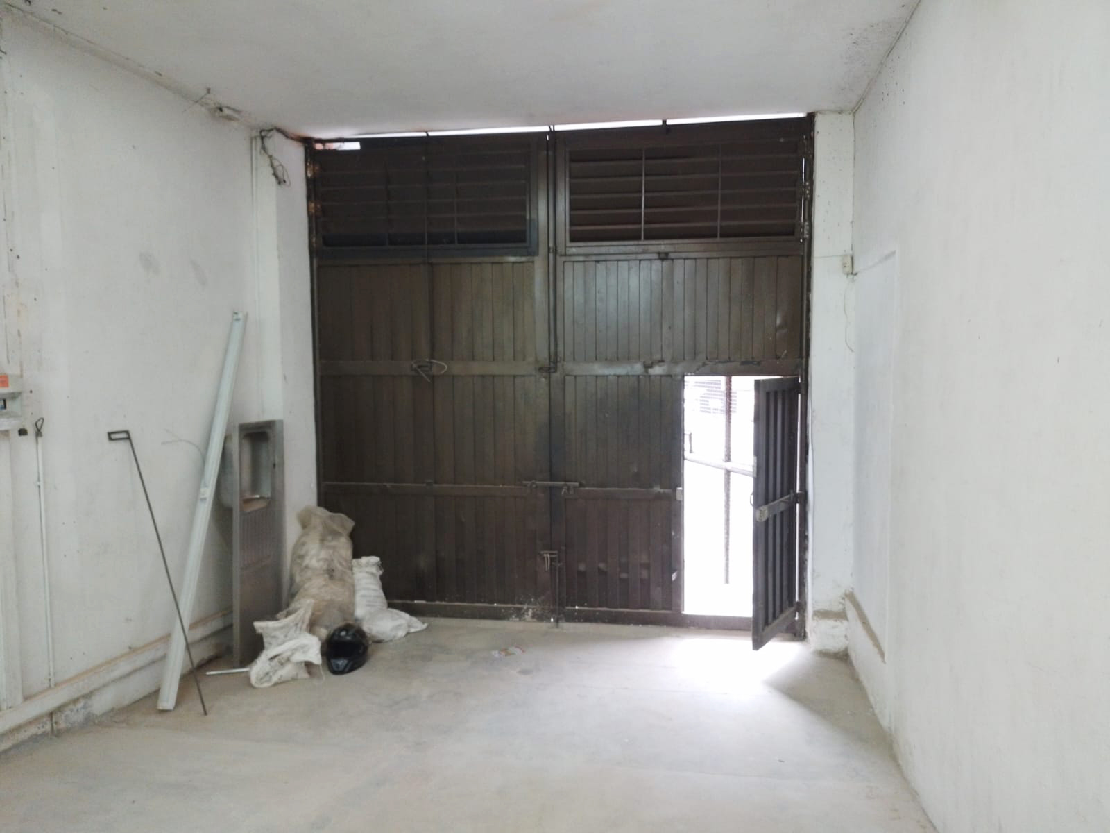 Bodega en arriendo en Colombia, Medellín, 240 m² · foto 2 de 17