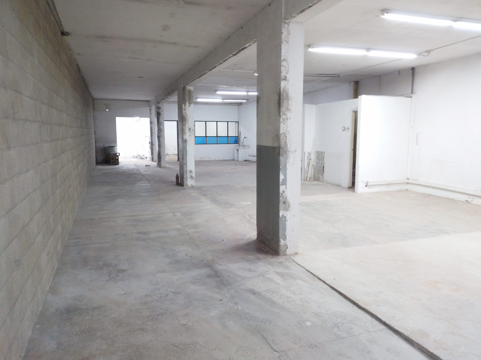 Bodega en arriendo en Colombia, Medellín, 240 m² · foto 4 de 17