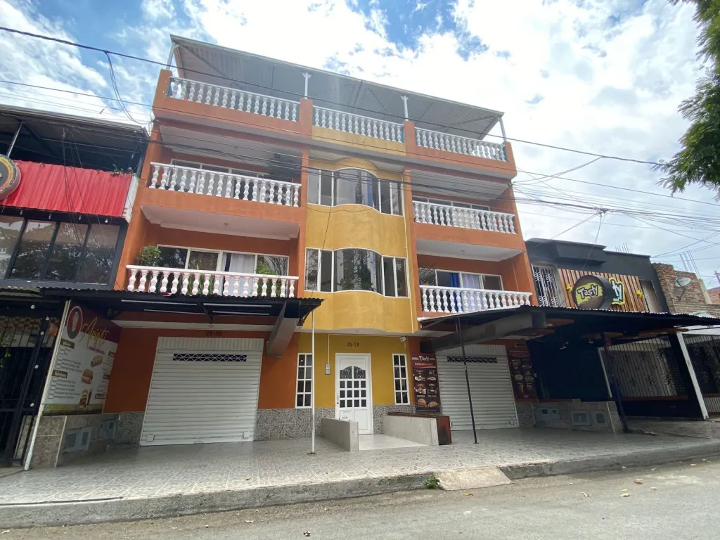 Edificio en venta en Las Americas, Palmira, 342 m² · foto 2 de 24