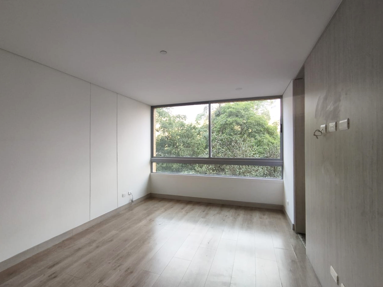 Apartamento de 3 alcobas en arriendo en Castropol, Medellín, 127 m² · foto 11 de 16