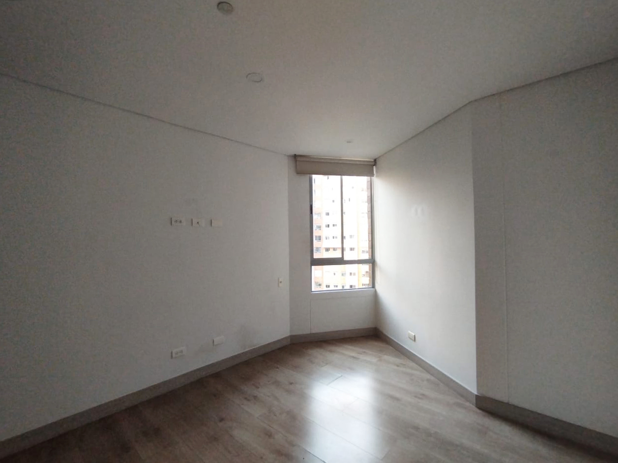 Apartamento de 3 alcobas en arriendo en Castropol, Medellín, 127 m² · foto 12 de 16