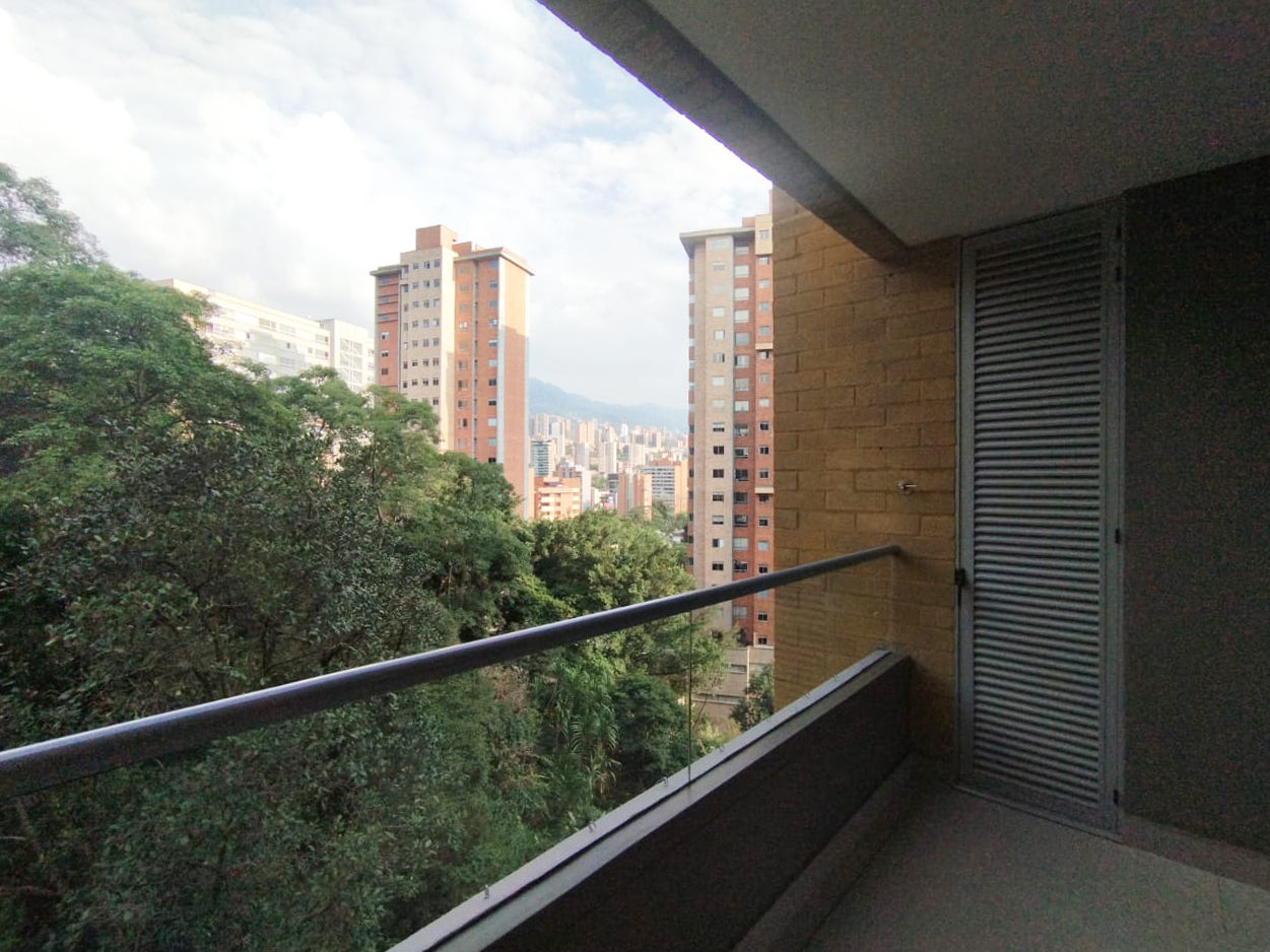 Apartamento de 3 alcobas en arriendo en Castropol, Medellín, 127 m² · foto 16 de 16