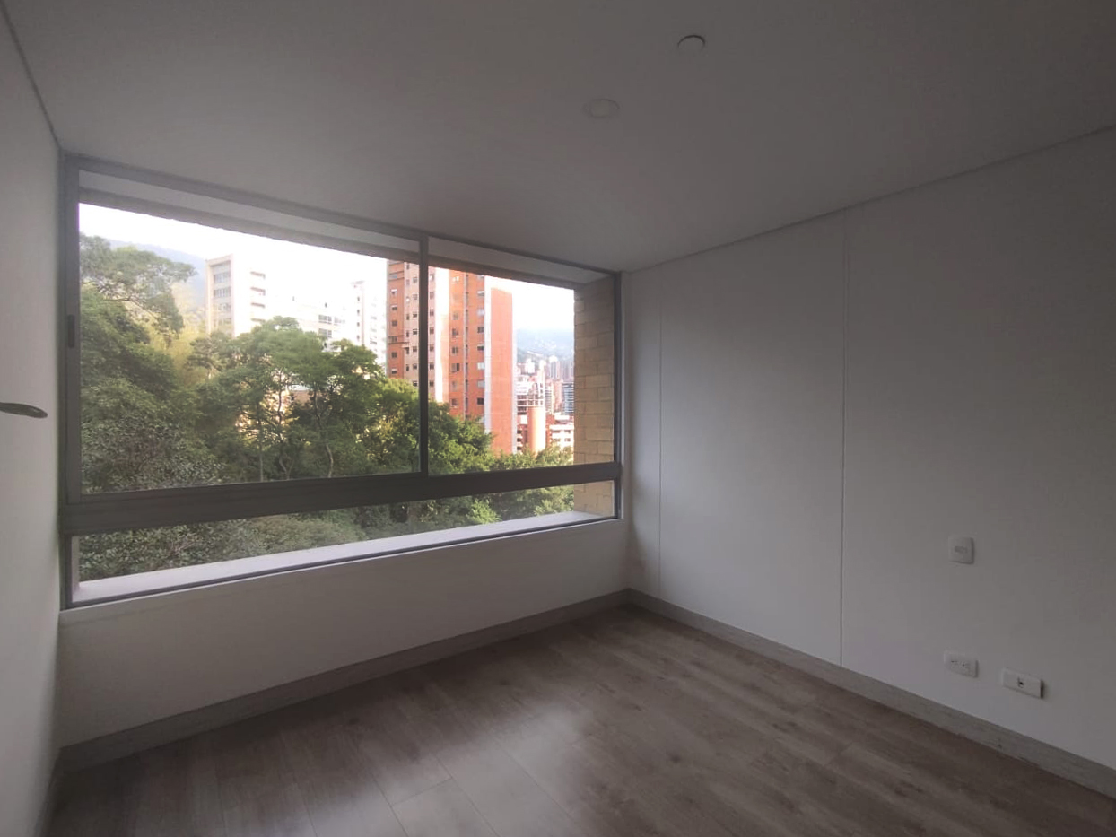 Apartamento de 3 alcobas en arriendo en Castropol, Medellín, 127 m² · foto 7 de 16