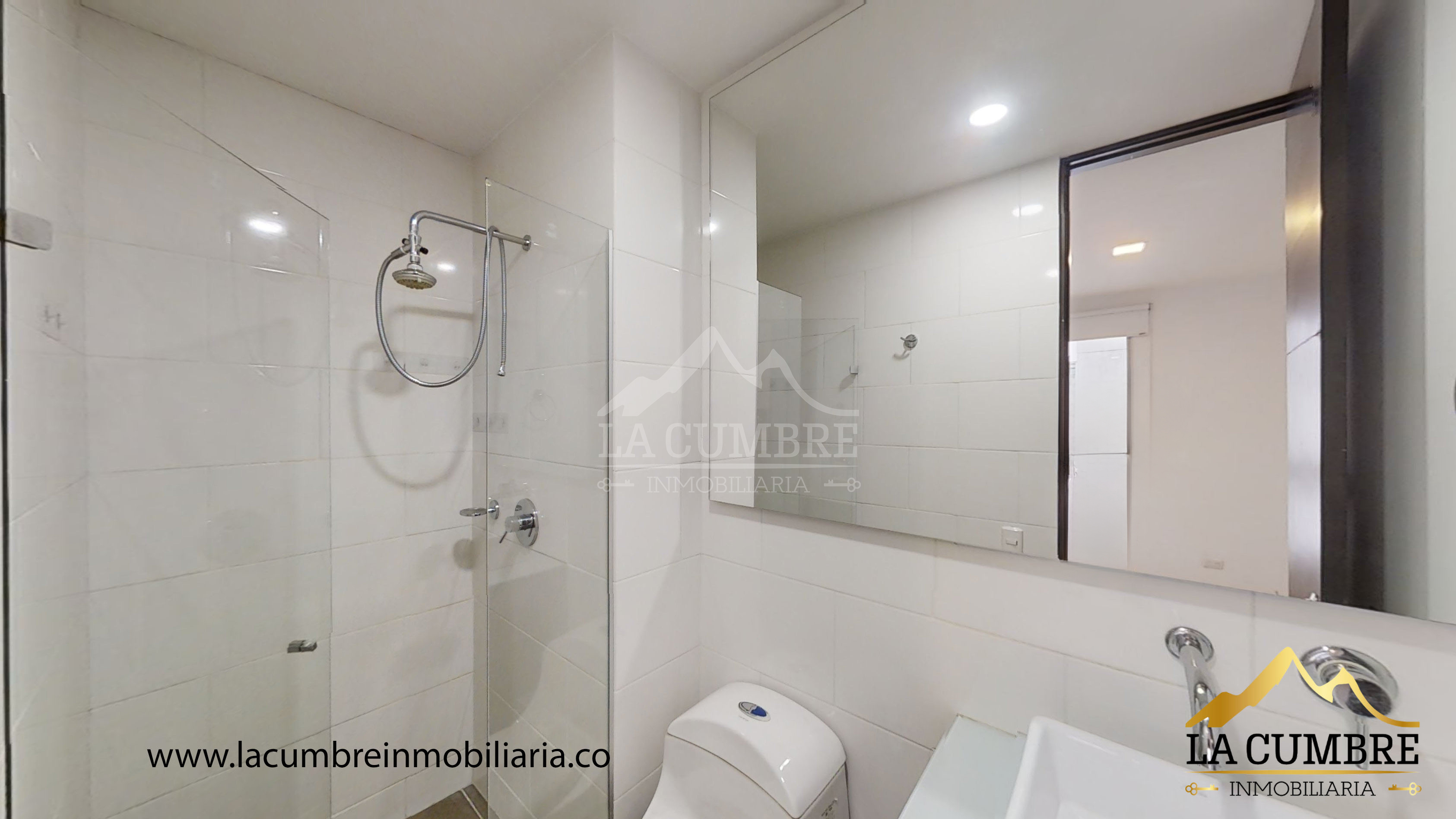 Apartamento de 2 alcobas en venta en El Poblado, Medellín, 104 m² · foto 12 de 14