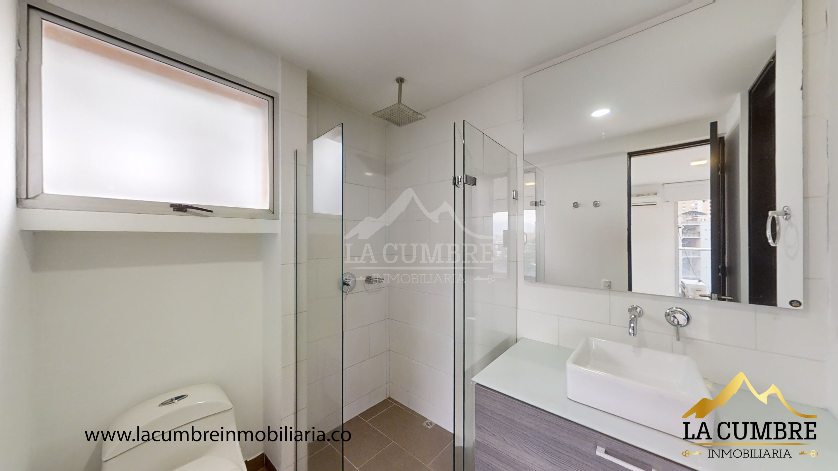 Apartamento de 2 alcobas en venta en El Poblado, Medellín, 104 m² · foto 8 de 14