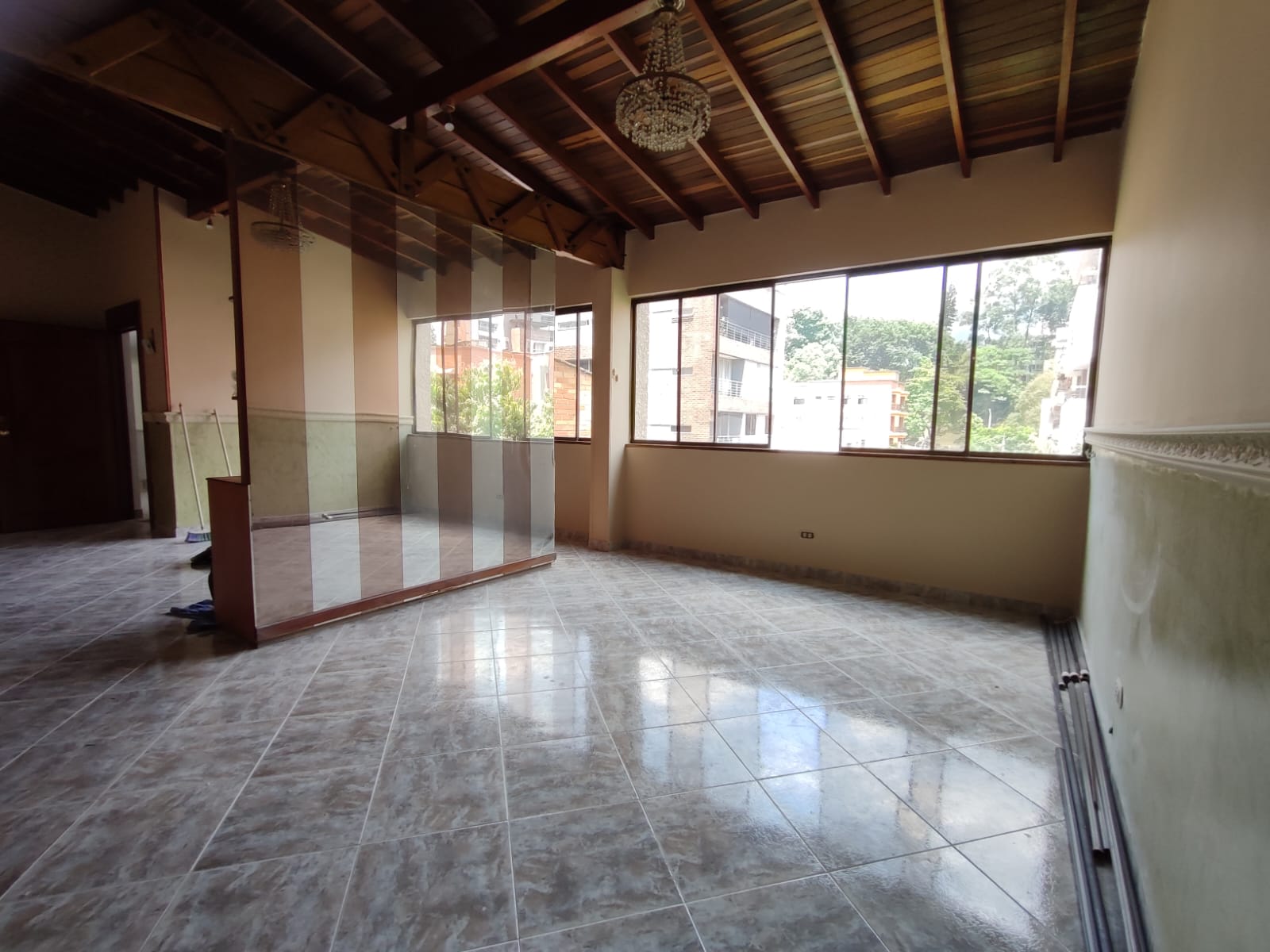 Apartamento en venta en El Portal, Envigado · foto 2 de 24